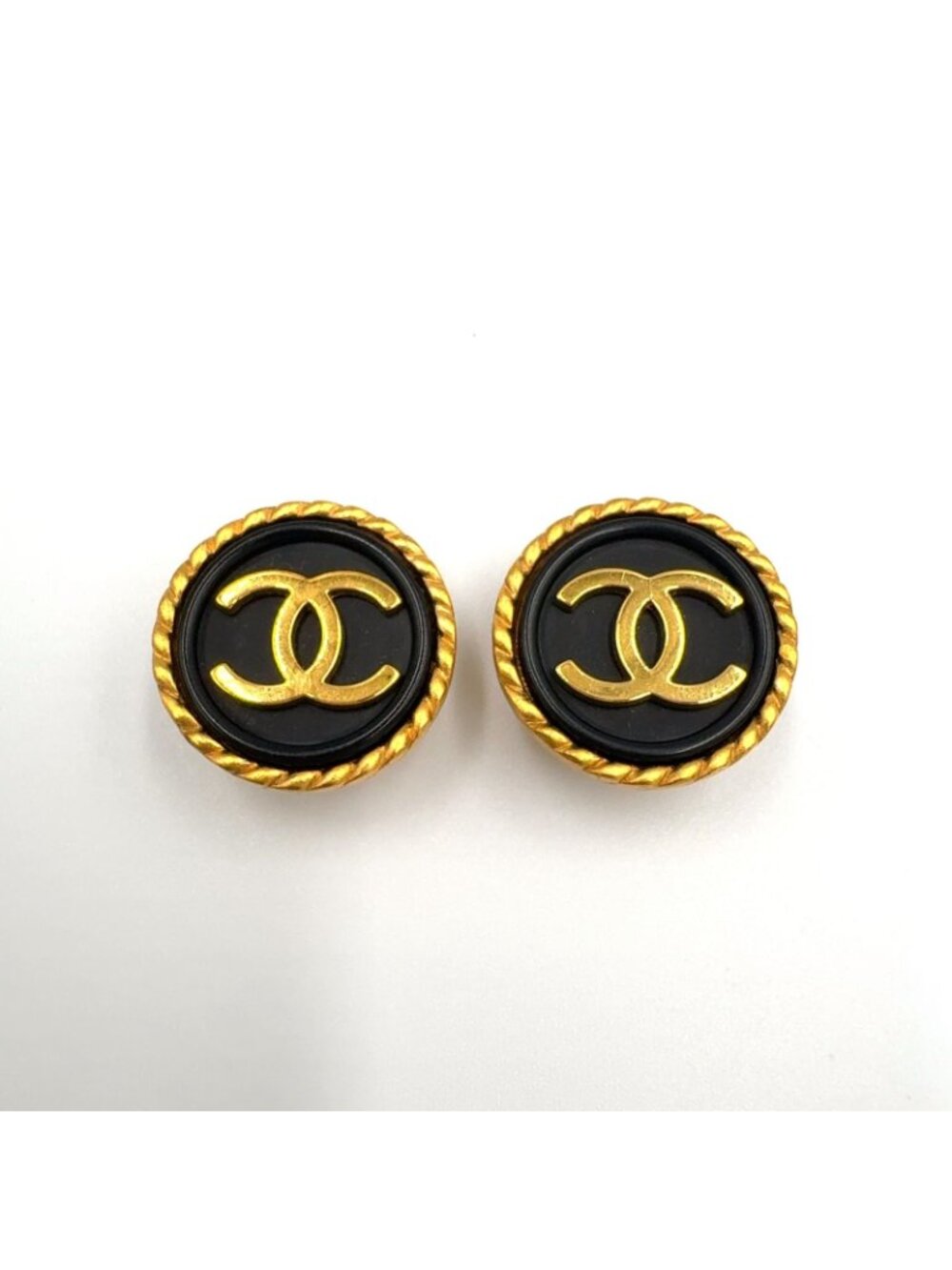 Chanel CC Logo Round Gold Plated Black Earrings - Picture 5 of 12